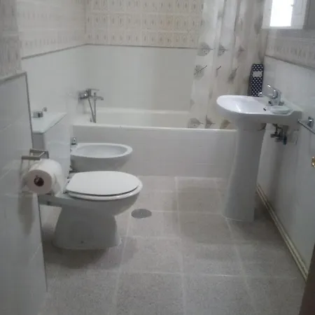 Piso Iris Apartman *